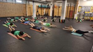 Mobiliz�ci�, stabiliz�ci�, s�lyokkal val� edz�s – mindez a profikt�l ellesve